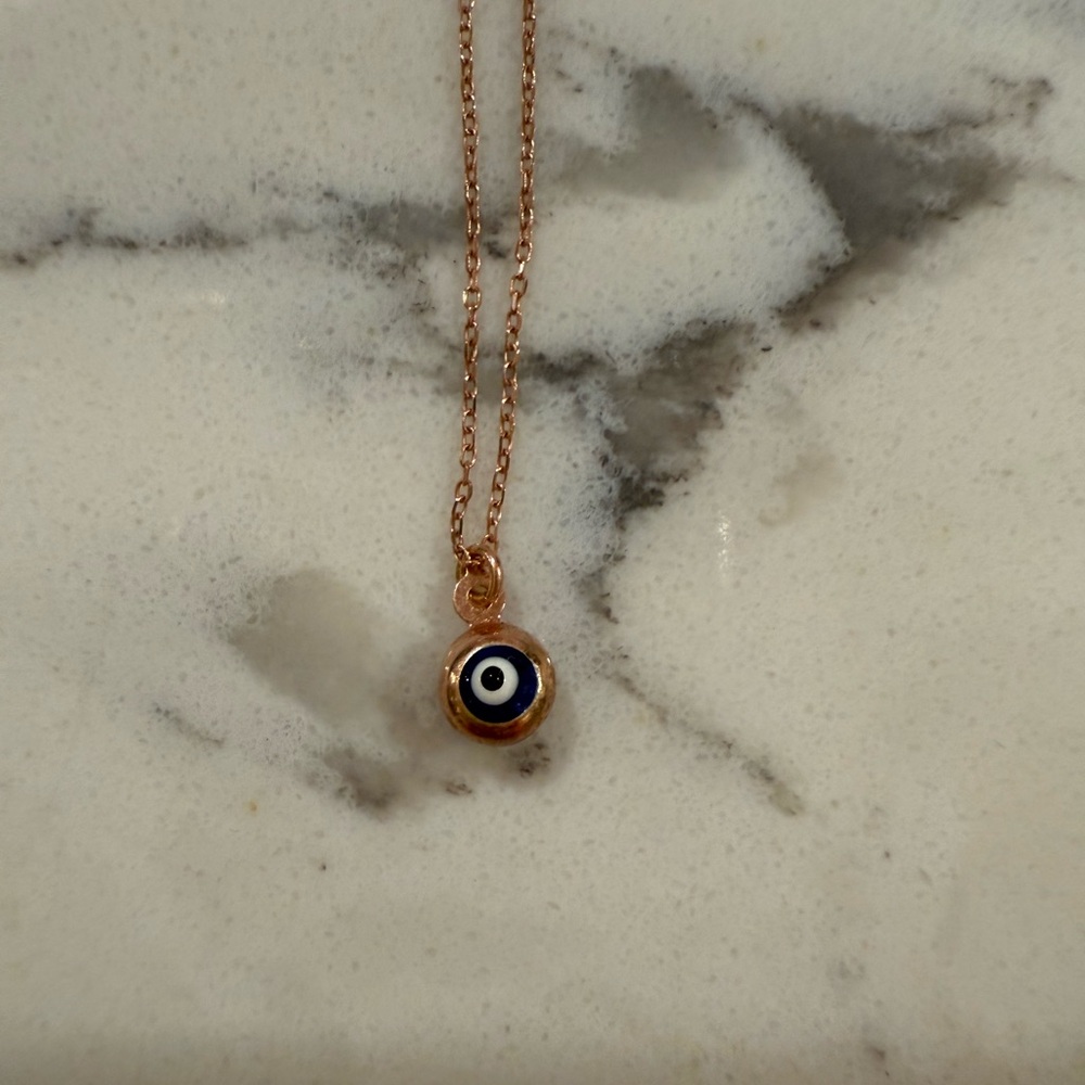 Chic Evil Eye Pendant Necklace in Rose Gold